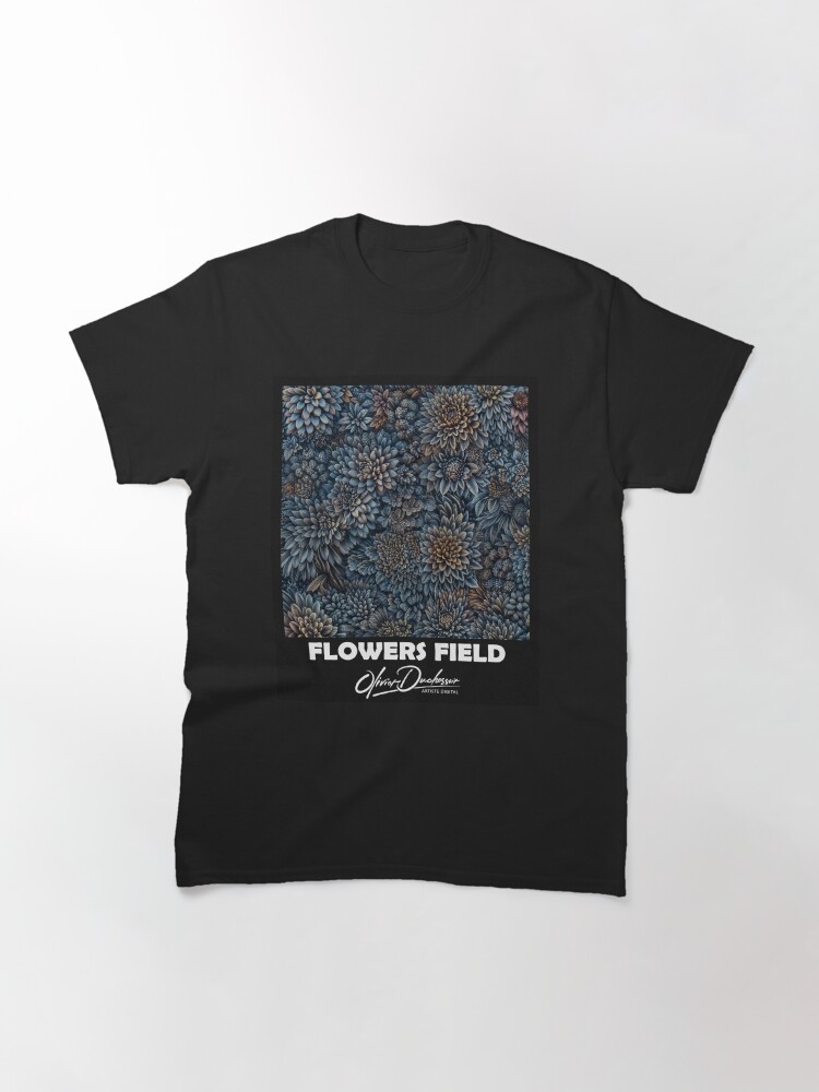 Aperçu 3 sur 7. T-shirt classique avec l'œuvre Flowers field 48 créée et vendue par oduchossoir.