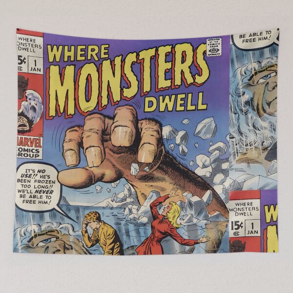 Artikelvorschau, Wo Monster leben Eine riesige Hand bricht durch das Eis und rettet entworfen und verkauft von ArtComixHaven.