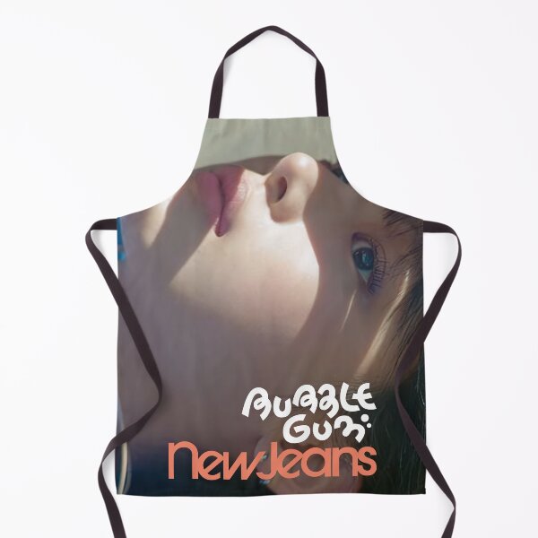 Artikelvorschau, Minji Bubble Gum Super Shy Cool With You ETA Neuer Reißverschluss entworfen und verkauft von Valereekmerch.