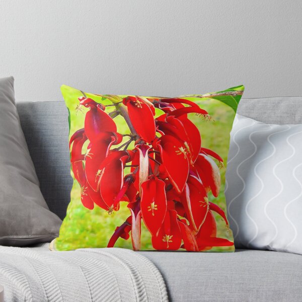 Item preview, red flowers at Belém garden designed and sold by Tereza Pilar  Art.