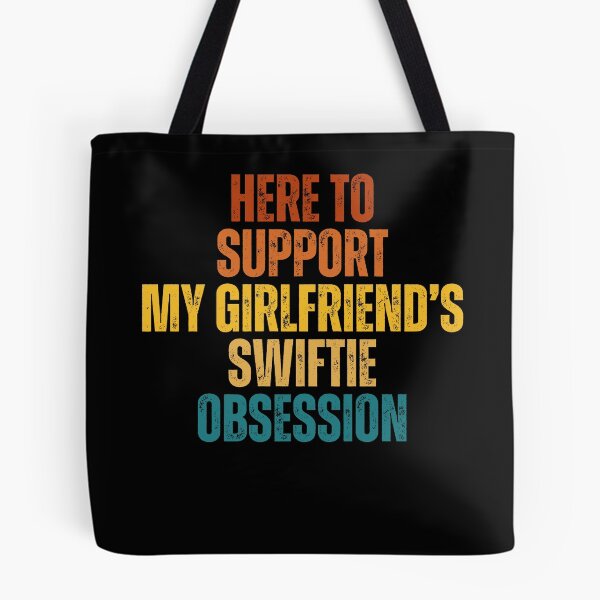 Artikelvorschau, Hier, um die Swiftie-Obsession meiner Freundin zu unterstützen, Swiftie-Geschenk, Swiftie-Geschenk für den Ehemann entworfen und verkauft von throuplescorner.