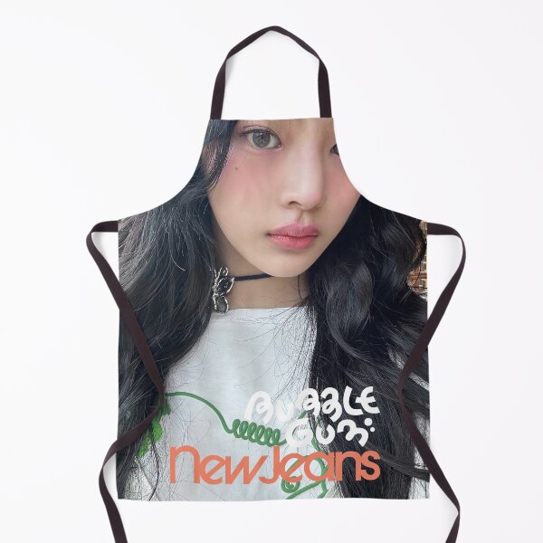 Artikelvorschau, Minji Bubble Gum Super Shy Cool With You ETA Neuer Reißverschluss entworfen und verkauft von Valereekmerch.