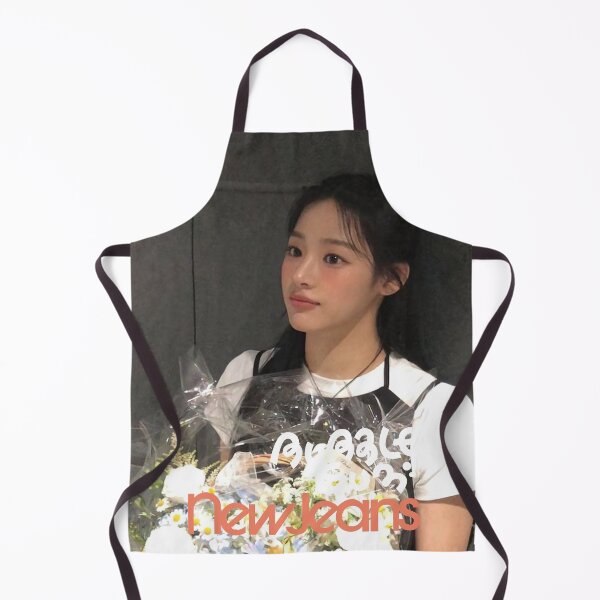 Artikelvorschau, Minji Bubble Gum Super Shy Cool With You ETA Neuer Reißverschluss entworfen und verkauft von Valereekmerch.