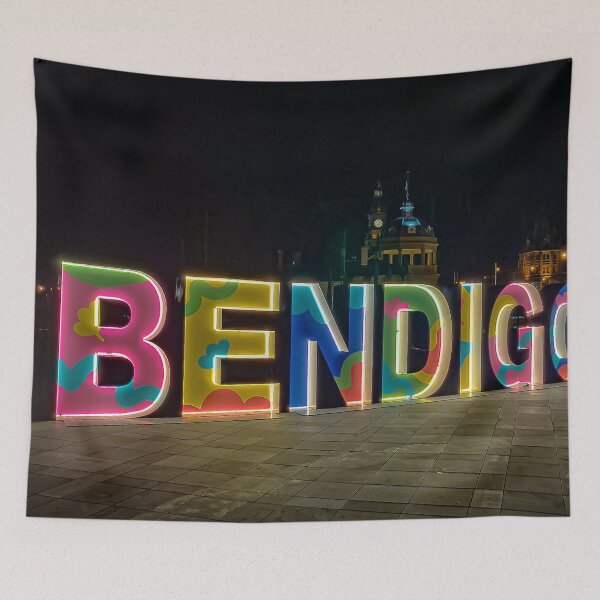 Artikelvorschau, Bendigo bei Nacht – Bendigo, Victoria, Australien entworfen und verkauft von Steven Jodoin.