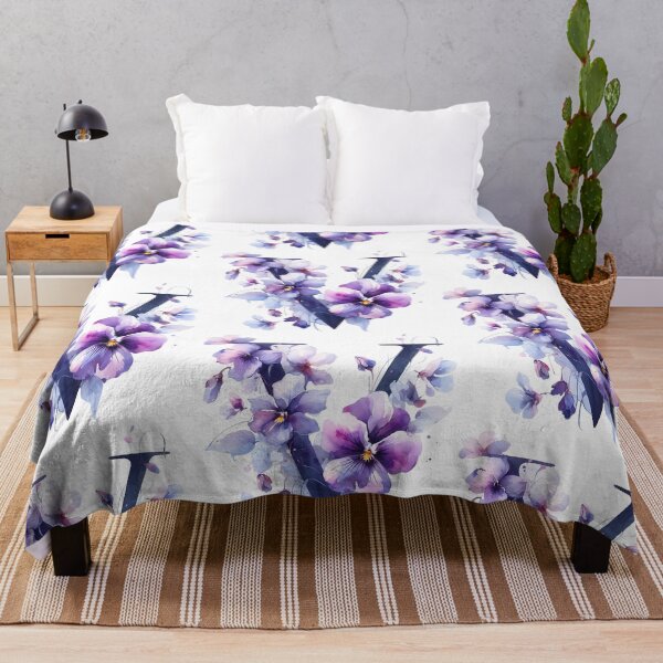 VIOLETS LETTER V Throw Blanket