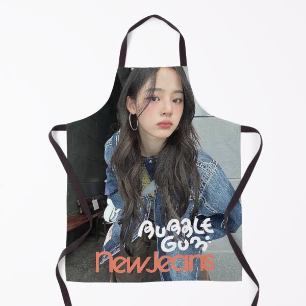Artikelvorschau, Minji Bubble Gum Super Shy Cool With You ETA Neuer Reißverschluss entworfen und verkauft von Valereekmerch.