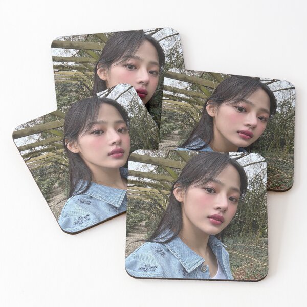 Artikelvorschau, Minji Bubble Gum Super Shy Cool With You ETA Neuer Reißverschluss entworfen und verkauft von Valereekmerch.