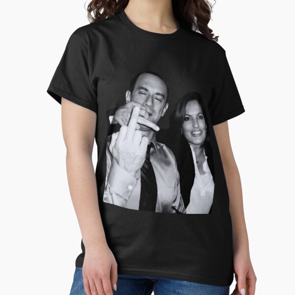 Vista previa del artículo con la obra «Elliot Stabler y Olivia Benson Actores y músicos dando el meme del dedo medio», diseñado y vendido por ARTX4ART.
