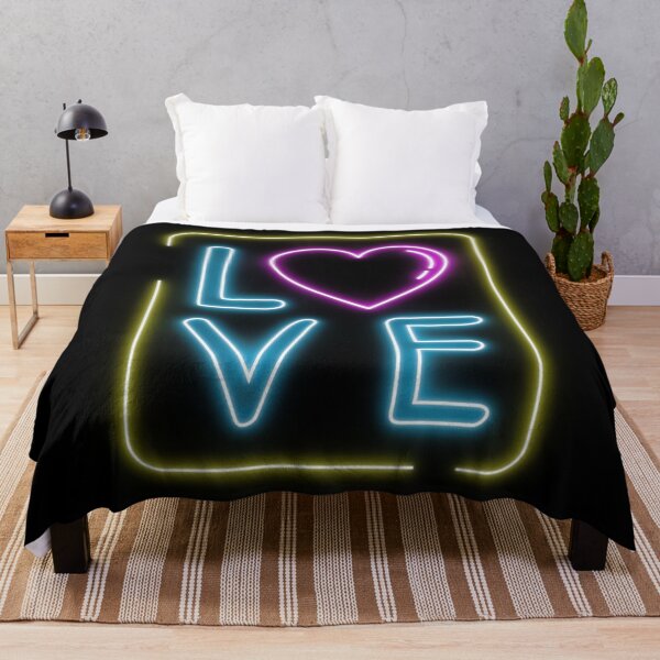 Artikelvorschau, Trendy Neon Love Word Art - Lebendiges, leuchtendes Textdekor auf Redbubble entworfen und verkauft von Luxuriously.