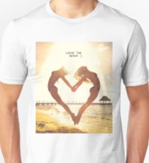 Lovin' the beach Unisex T-Shirt