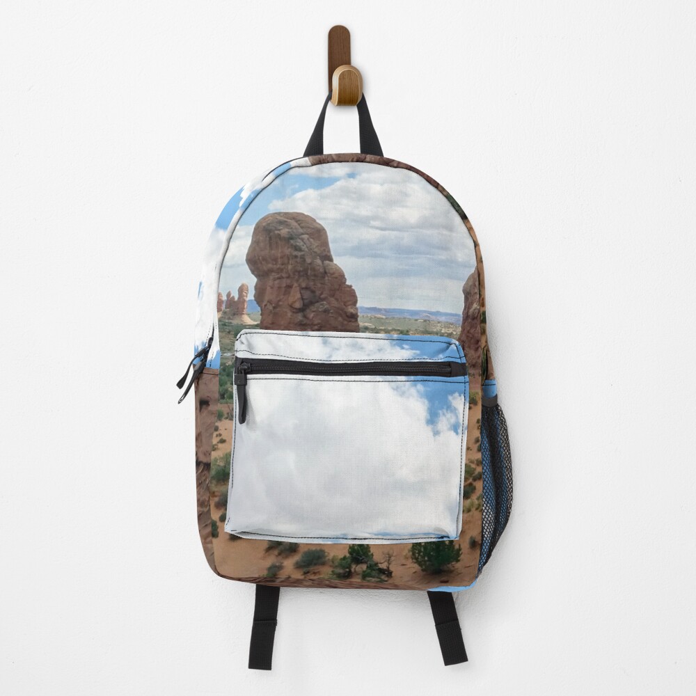 Vista previa del artículo con la obra «Mochila», diseñado y vendido por Rorymacve.