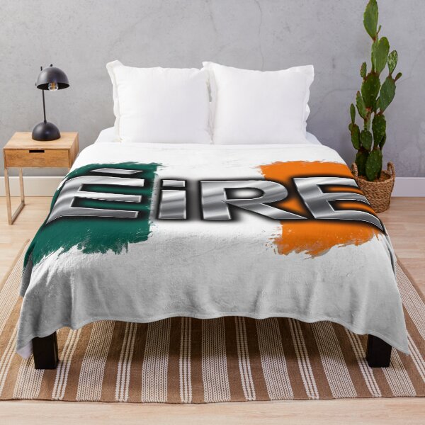 Artikelvorschau, ÉIRE - Irisch für Irland auf irischer Trikolore-Flagge entworfen und verkauft von REAL IRISH GIFTS.