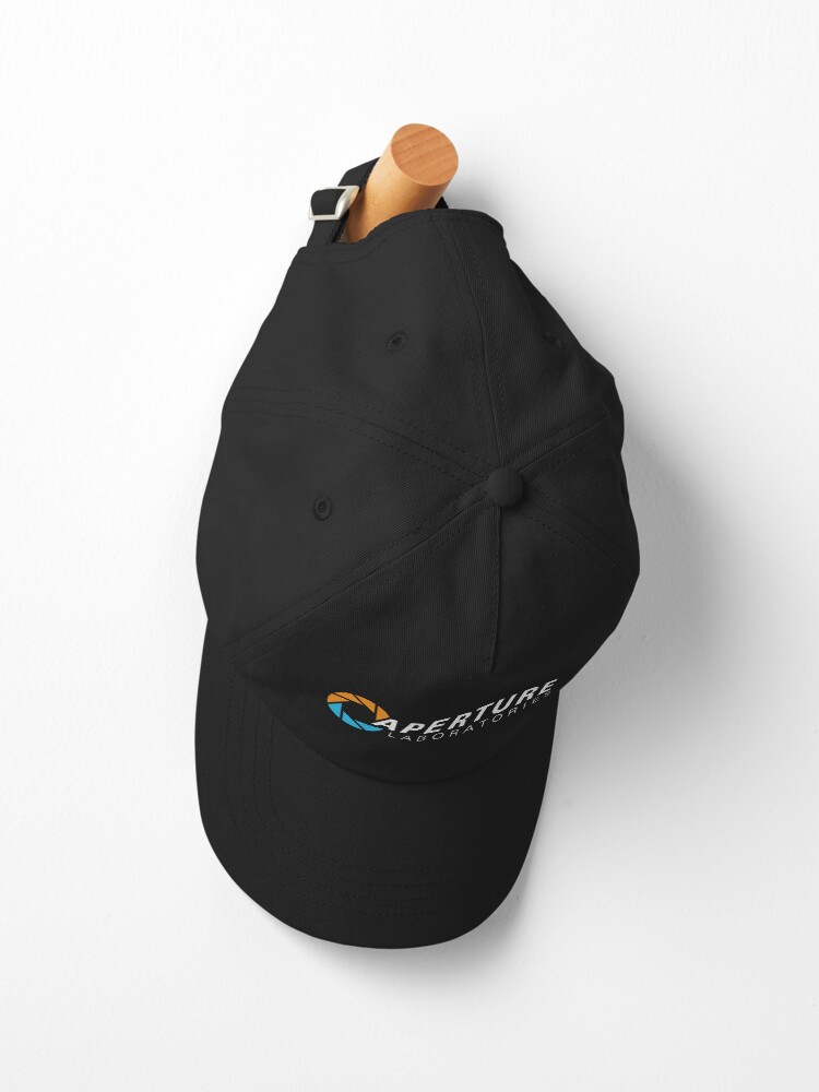 Aperçu 2 sur 7. Casquette avec l'œuvre Laboratoires scientifiques Aperture - Portail créée et vendue par StreetArtiist.