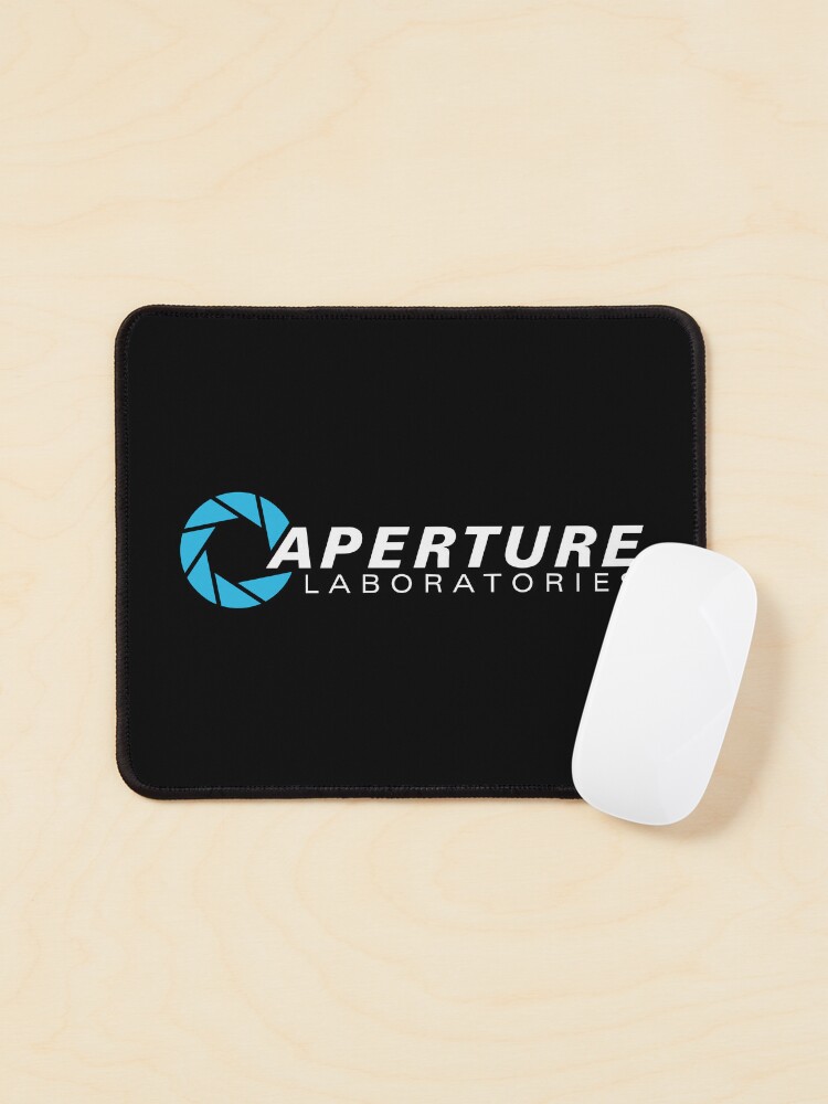 Aperçu 1 sur 5. Tapis de souris avec l'œuvre Laboratoires scientifiques Aperture - Portail créée et vendue par StreetArtiist.