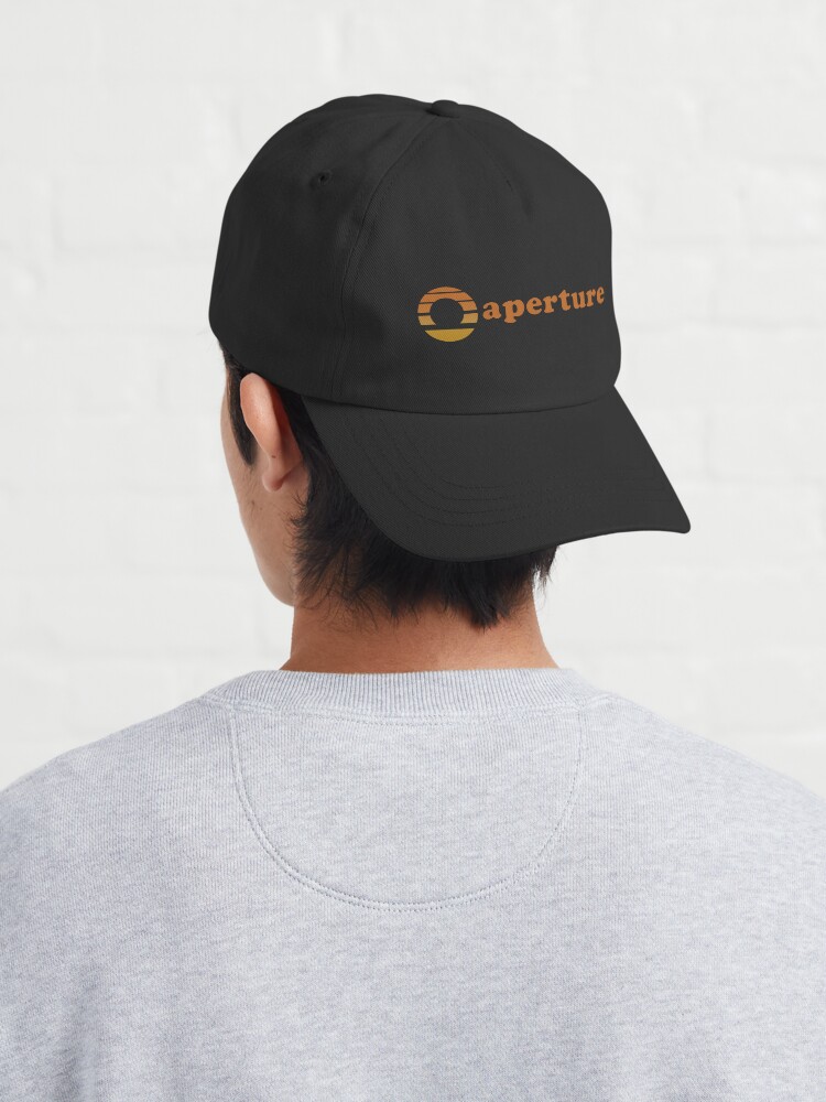 Aperçu 4 sur 7. Casquette avec l'œuvre Laboratoires scientifiques Aperture - Portail créée et vendue par StreetArtiist.