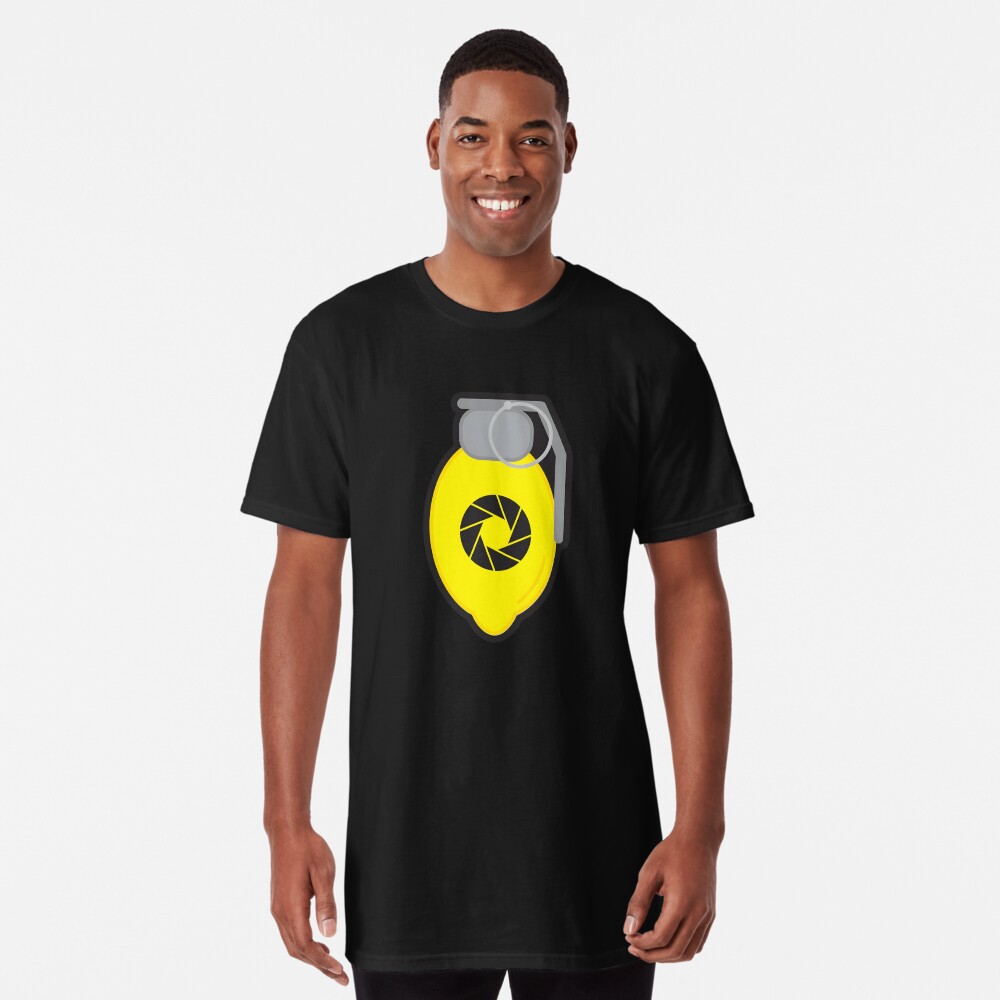 Aperçu de l'œuvre T-shirt long créée et vendue par StreetArtiist.
