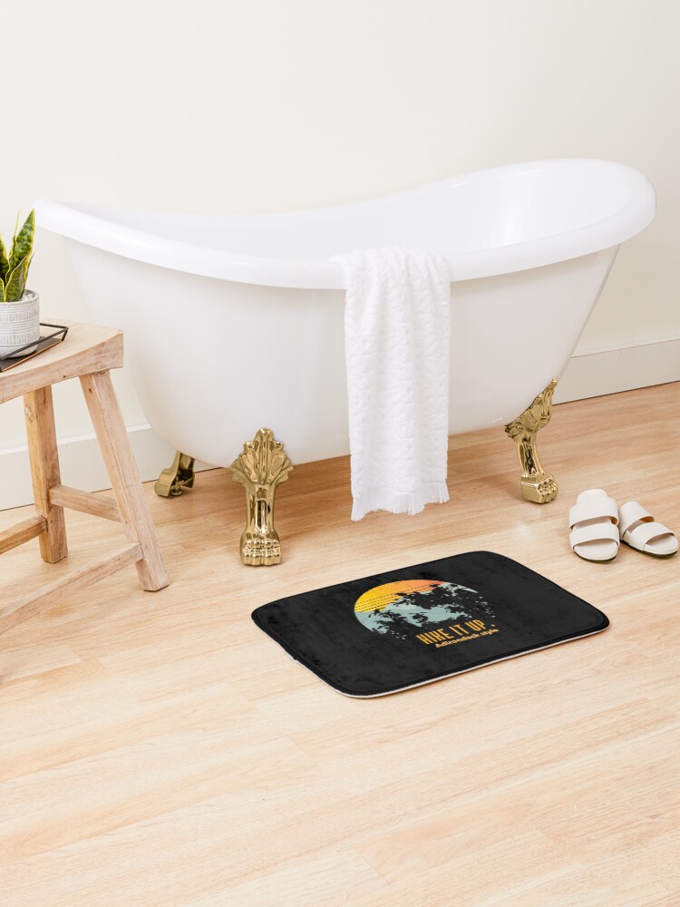 Aperçu 2 sur 6. Tapis de bain avec l'œuvre Hike it Up Adirondack créée et vendue par JDF-ThreadWorks.