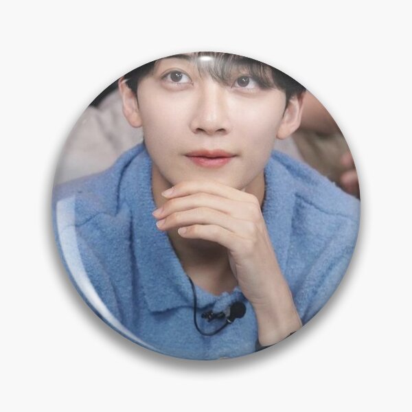 Aperçu de l'œuvre Jeonghan, Cheveux Noirs, Kpop, Sebong, Esthétique, Noël, 17 ans, Leader Line, Yoon Jeonghan, Gose, Carat créée et vendue par KPopPalette.