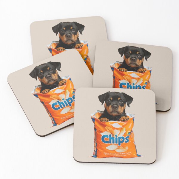 Aperçu de l'œuvre Chien rottweiler drôle et mignon dans un paquet croustillant créée et vendue par dogoloopy.