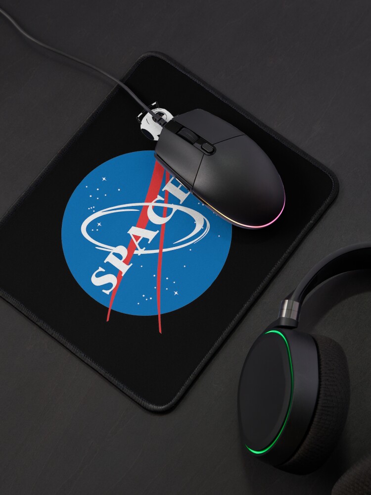 Aperçu 4 sur 5. Tapis de souris avec l'œuvre Laboratoires scientifiques Aperture - Portail créée et vendue par StreetArtiist.