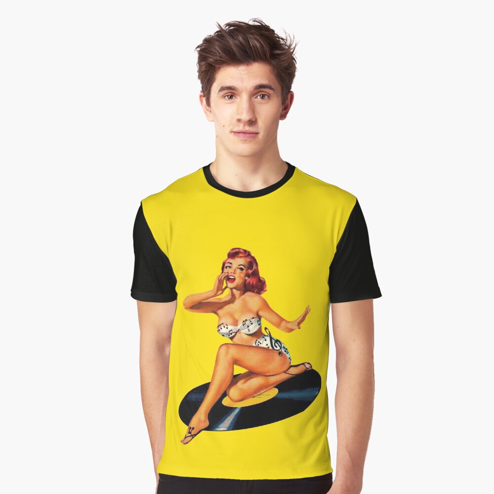 Vista previa del artículo con la obra «Camiseta gráfica», diseñado y vendido por sashakeen.