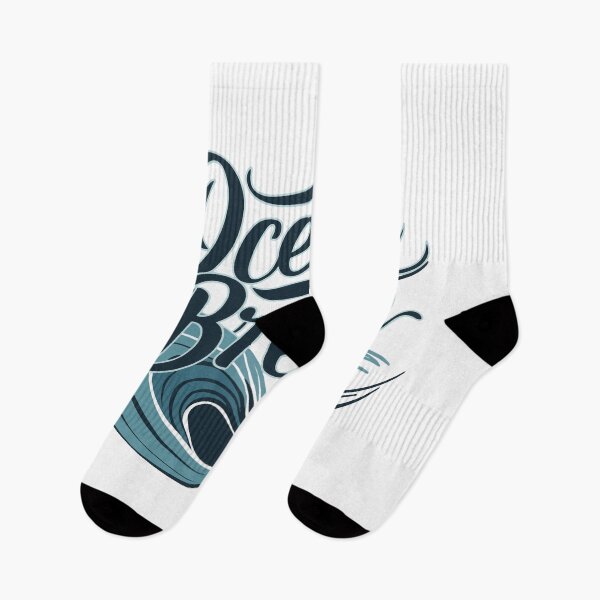 Aperçu de l'œuvre Breezy Elegance : « Ocean Breeze » avec vagues et mouette créée et vendue par podekom.