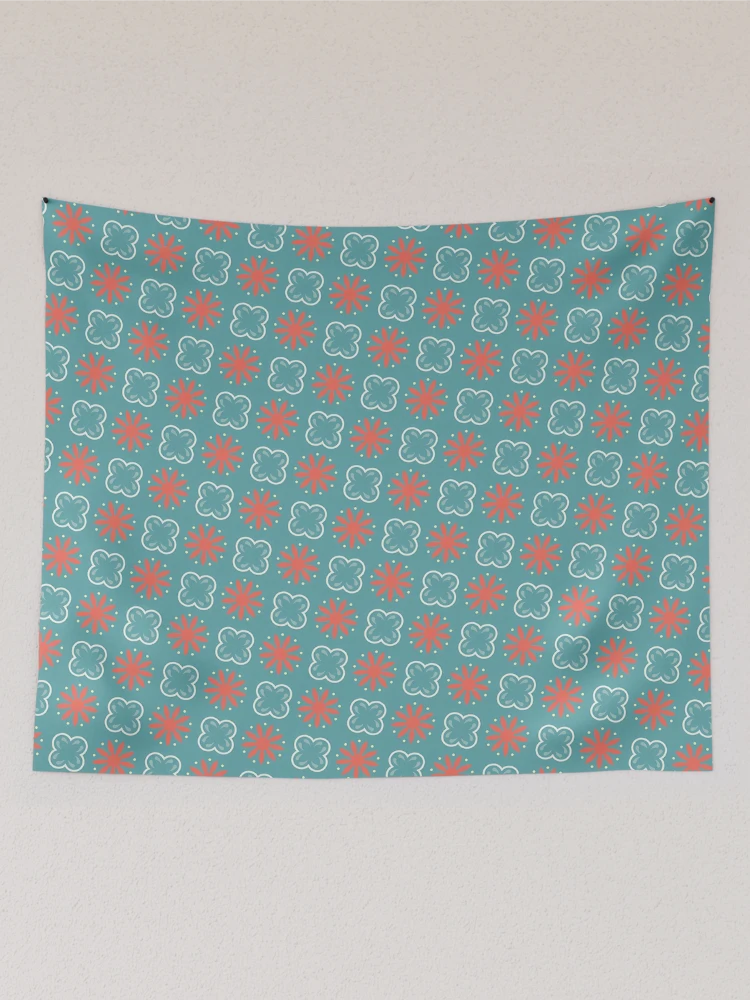 Aperçu 2 sur 3. Tentures avec l'œuvre Fleurs Sarcelle Et Rouges Sur Motif Turquoise créée et vendue par PatternsPalette.