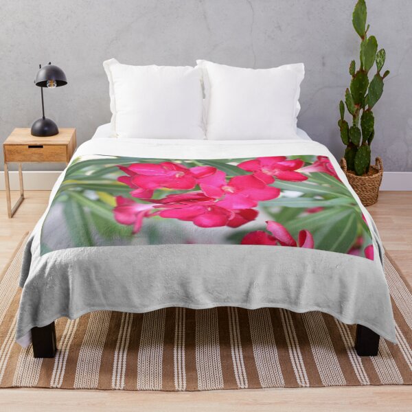 Item preview, Flores rojas brillantes designed and sold by PresMatPlays.