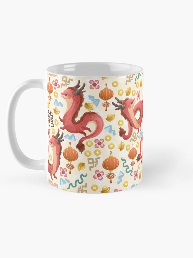 Aperçu 5 sur 6. Mug à café avec l'œuvre Motif Dragons Rouges créée et vendue par Khotekmei.