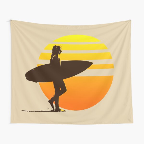 Aperçu de l'œuvre Fille surfeuse au lever du soleil doré créée et vendue par Aaron  Kinzer.