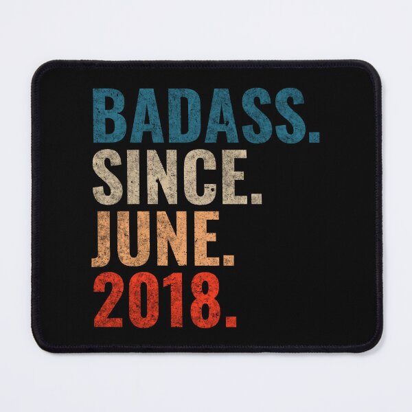 Artikelvorschau, Badass seit Juni 2018 Vintage 2018 Juni Geburtstagsgeschenk entworfen und verkauft von Teelogic.