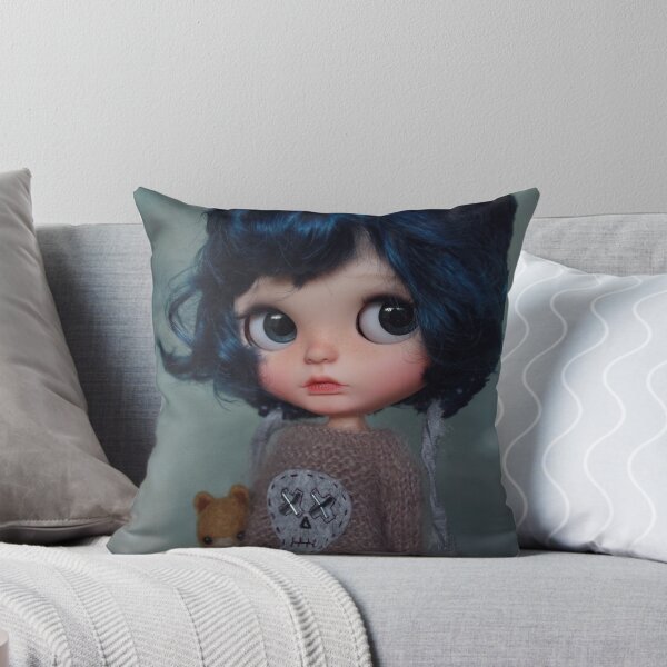 Saoirse Throw Pillow