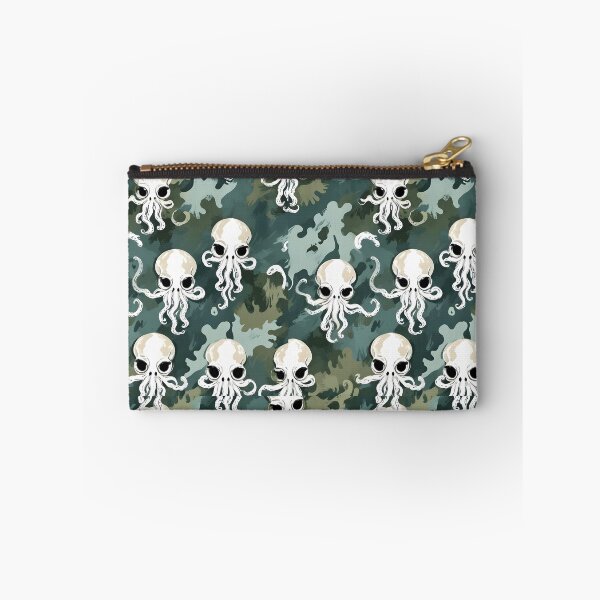 Item preview, El patrón de estampado de camuflaje Alien Skully Octopus designed and sold by nilver.