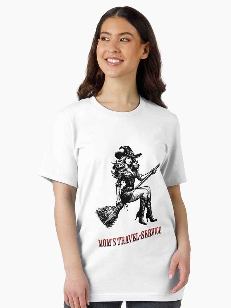 Thumbnail 2 von 7, Essential T-Shirt, Mom's Travel Service, Hexe auf dem Besen designt und verkauft von Matzi-MV.