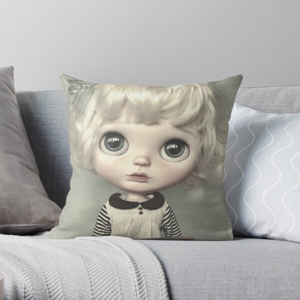 Athalie (ghost) Throw Pillow