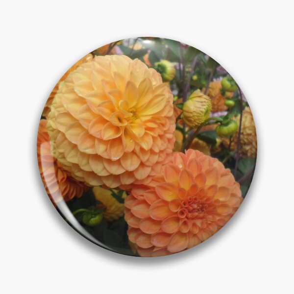 Artikelvorschau, Orange Dahlienblüten mit grüner Vignette entworfen und verkauft von KeksWorkroom.