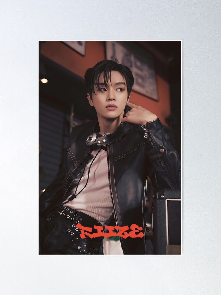 fposter,medium,wall_texture,