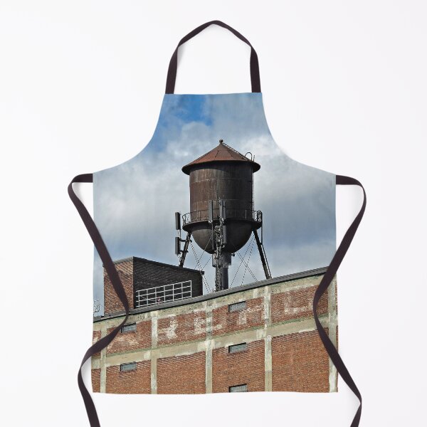 Artikelvorschau, Lagerhaus Wasserturm entworfen und verkauft von Ethna Gillespie.