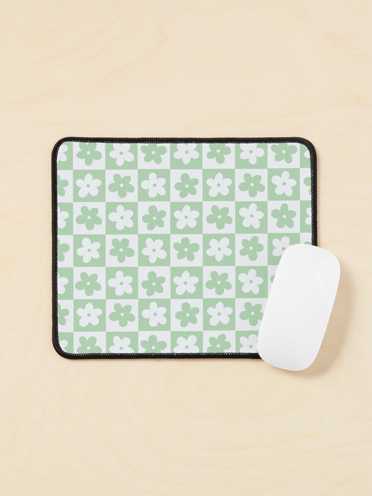 Imagen 1 de 5, Alfombrilla de ratón con la obra Cuadrados a cuadros blancos y verdes pastel claro con flores, diseñada y vendida por xxroseate.
