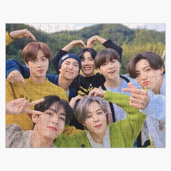 Artikel-Vorschau von BTS Ot7 Festa, designt und verkauft von loonelywhale.