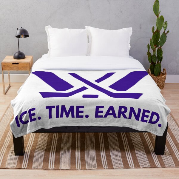 Aperçu de l'œuvre Pwhl Temps de glace gagné violet 1 créée et vendue par KandLDesigns9226.