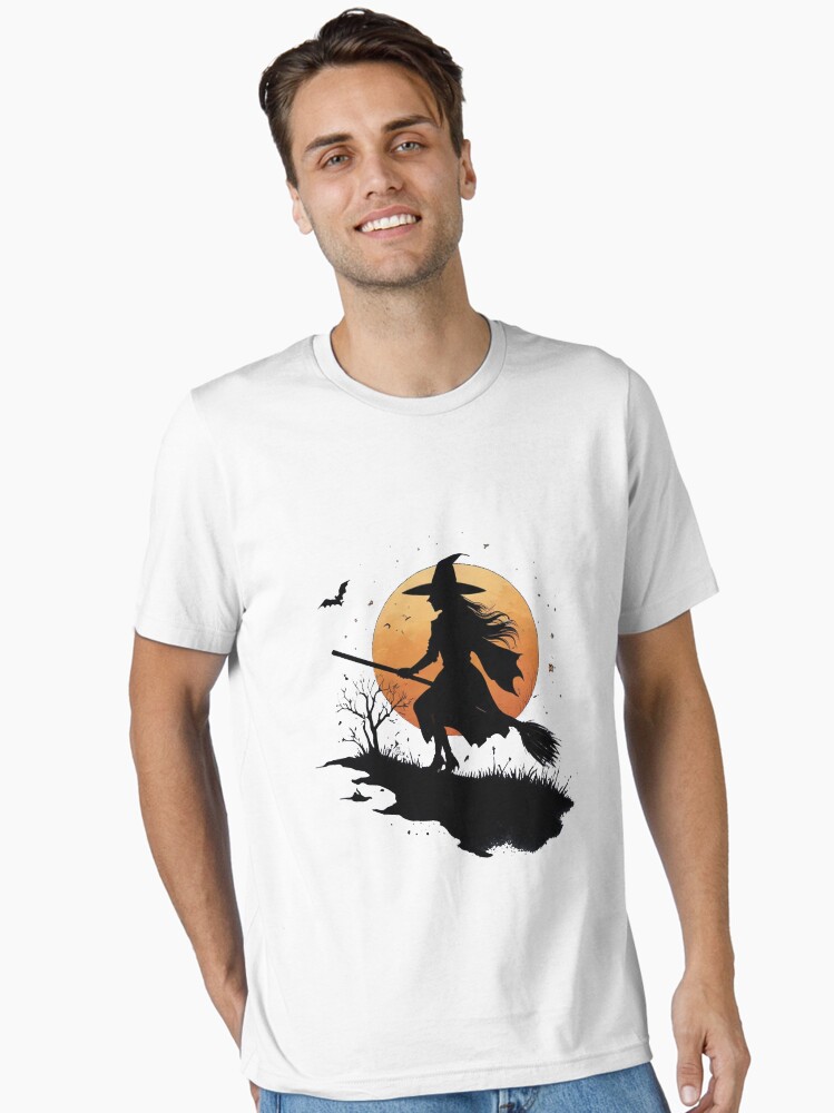 Thumbnail 1 von 7, Essential T-Shirt, Eine Hexe ist auf ihrem Besen bei Vollmond unterwegs designt und verkauft von Matzi-MV.