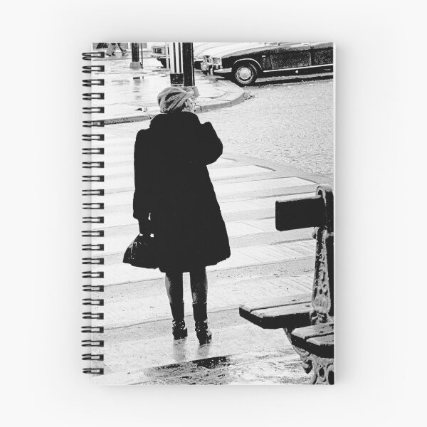 Item preview, vr 3718 / finition 2024 - Olivier Reporter Photo sur: 64 - Les Gens de Paris 1975 " Curious - Curieuse Apparition ! " - Okaio-Umin Créations Olavia-Olao designed and sold by o.okaïo.