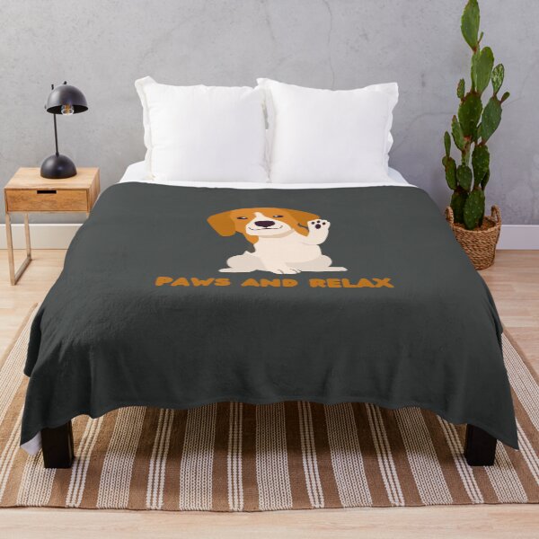Artikelvorschau, Niedliches Hunde-Design „Pfoten und entspannen“ entworfen und verkauft von PaultonDesigns.