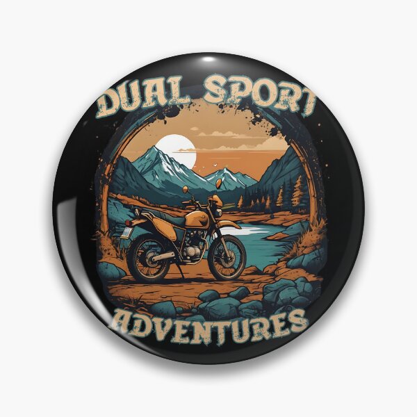 Artikelvorschau, DUAL SPORT ADVENTURES Retro-Stil Abenteuer Motorradfahrer Design entworfen und verkauft von Jt41.