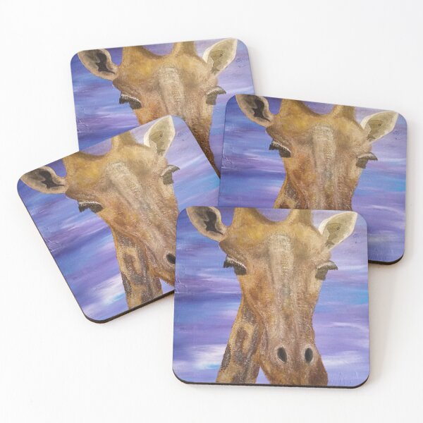 Artikelvorschau, Giraffe vor blauem Hintergrund entworfen und verkauft von cloude-vigal.