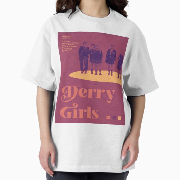 Vista previa del artículo con la obra «Fanático de Derry Girls recoloreado Póster», diseñado y vendido por Mowgv.