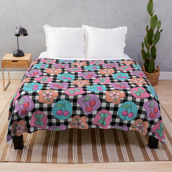 Artikelvorschau, Kirschblüten-Patchwork auf nahtlosem Gingham-Muster entworfen und verkauft von CreativeDraws42.