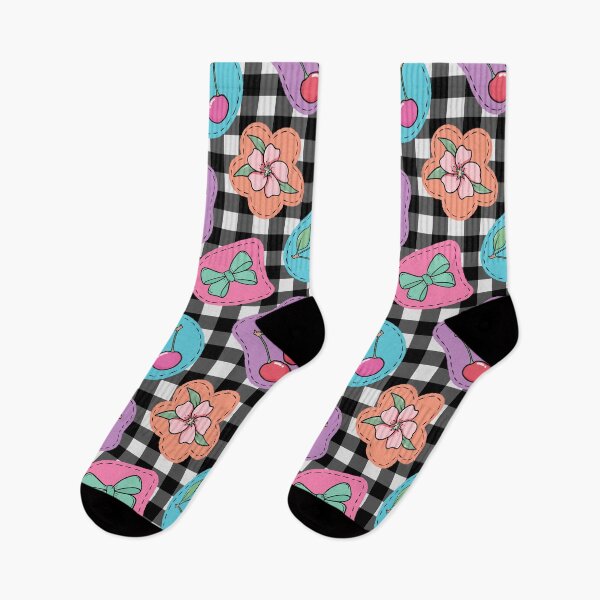 Artikelvorschau, Kirschblüten-Patchwork auf nahtlosem Gingham-Muster entworfen und verkauft von CreativeDraws42.