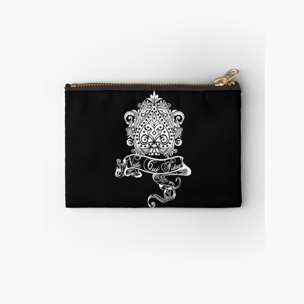 Aperçu de l'œuvre design old school en blanc, citation, design tatouage, streetwear, Vide Cui Fidas créée et vendue par AsARTcrew.